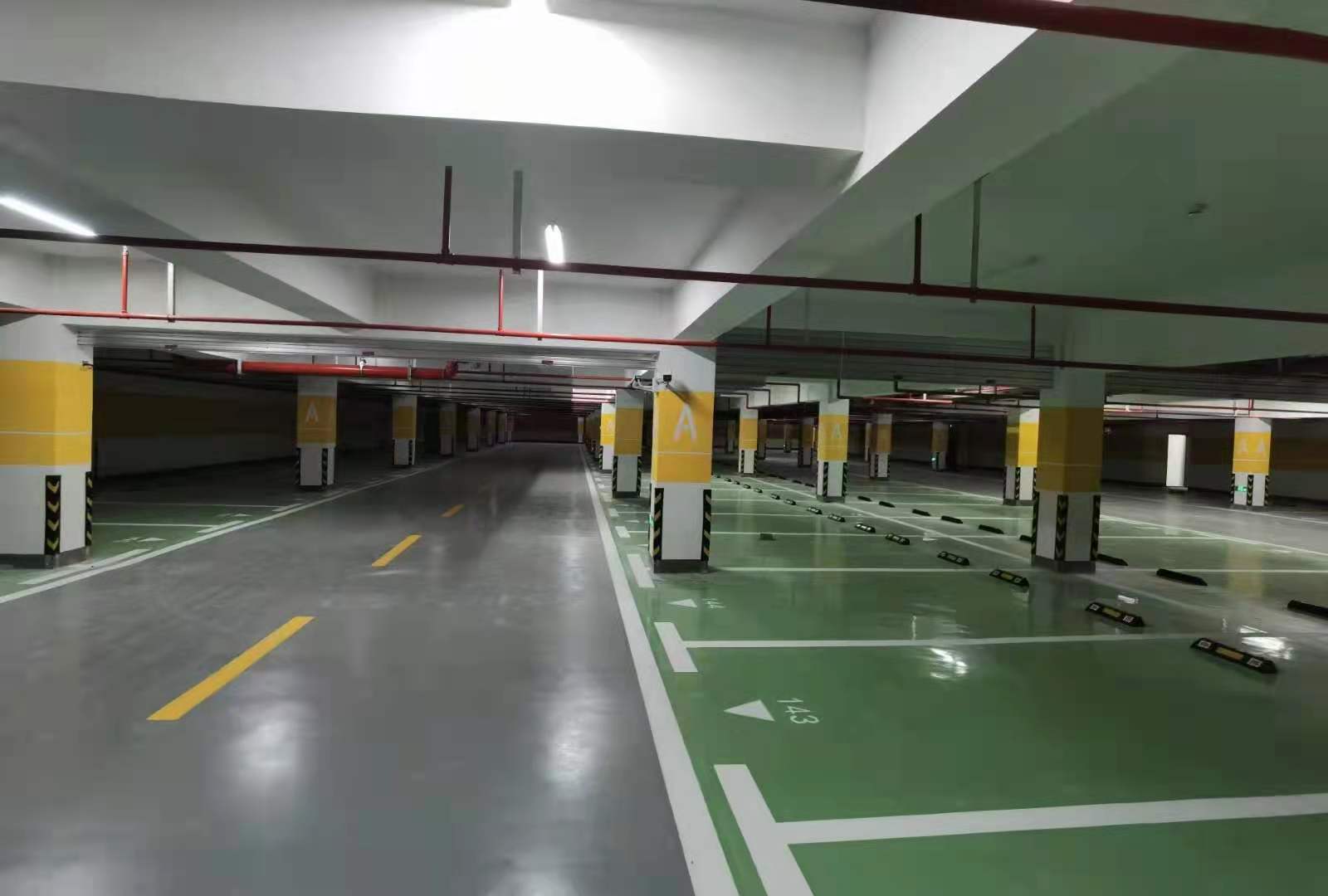 地下停车场环氧地坪