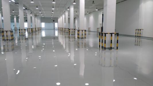 环氧地坪漆厂家告诉你为什么做地坪一定要用底漆？